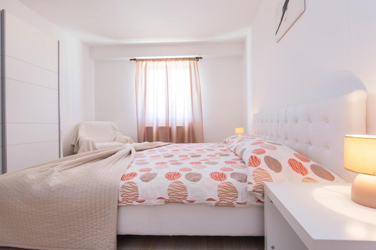 Apartmani Xenia & Desiderio Buzet Exterior foto